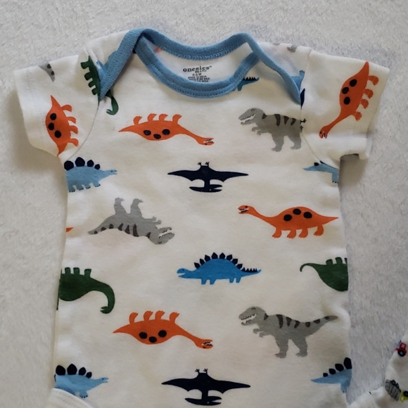 Pair of onesies - Picture 2 of 4